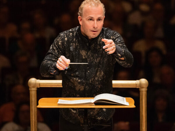 A Met Orchestra of Mixed Quality Returns to Carnegie Hall
