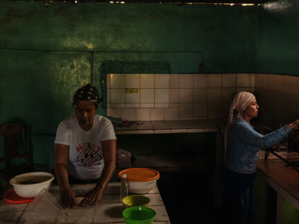 A Restaurant Challenges Venezuela’s President by Selling Empanadas