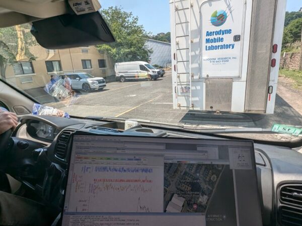 A Ride in a Chemical-Sniffing Van Shows How Heat Amps Up Pollution