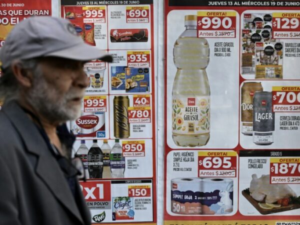 Argentine monthly inflation lowest in 2.5 years