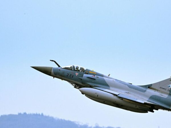 France to supply Mirage 2000-5 jets to Ukraine, train pilots