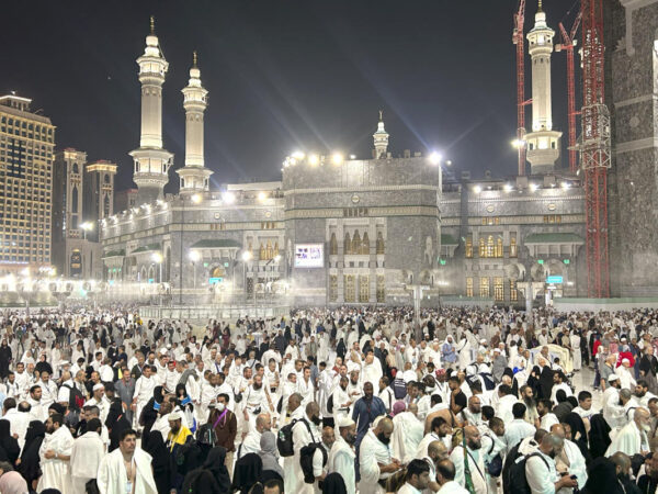 In Mecca’s sweltering heat, Muslims start this year’s Hajj pilgrimage