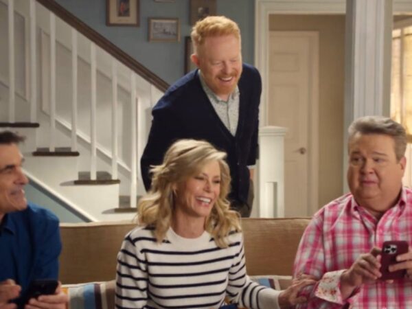 ‘Modern Family’ Cast Reunion! Why Claire, Phil, Cam and Mitch Are Back Together