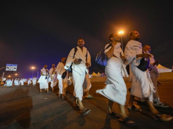 Muslim pilgrims converge at Mount Arafat for daylong worship as Hajj reaches its peak