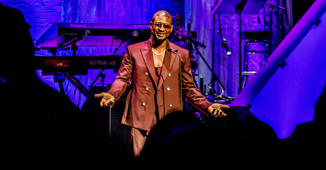 The Apollo Theater Celebrates Its 90th Anniversary With Usher, Babyface and More The Apollo Theater Celebrates Its 90th Anniversary With Usher, Babyface and More