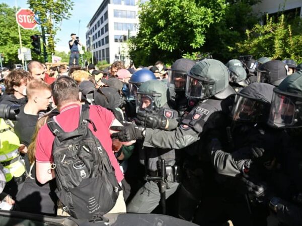 Two German police officers seriously injured in anti-AfD protests