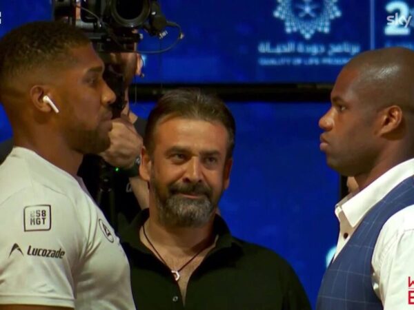 'Who is going to look away first?' | AJ and Dubois' intense face-off!
