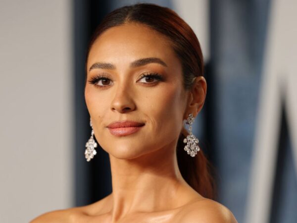 Why Shay Mitchell Is Hesitant to Watch ‘Pretty Little Liars’ With Daughter Atlas