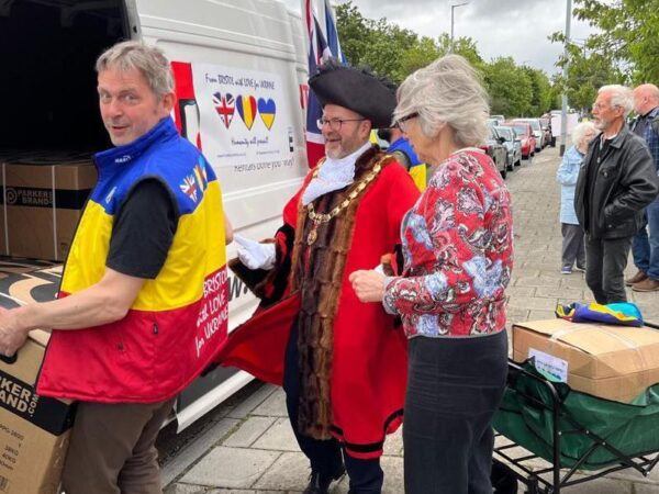 Charity sends van full of generators to Ukraine