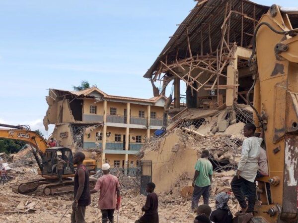 Children killed in Nigeria school collapse