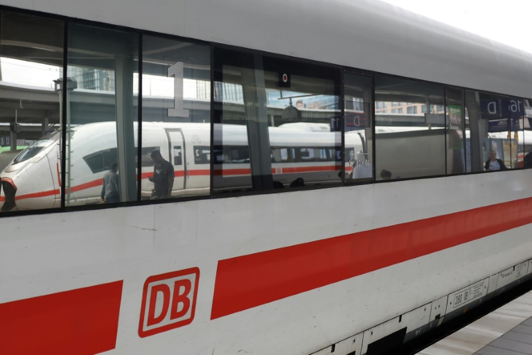 Deutsche Bahn suffers 16-fold jump in losses in first half Deutsche Bahn suffers 16-fold jump in losses in first half