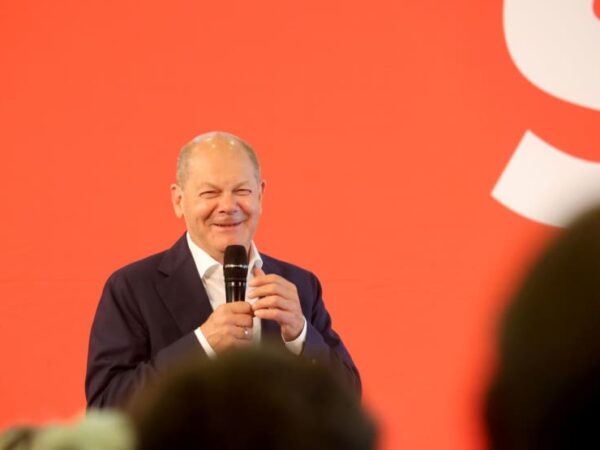 German chancellor defends 2025 budget in face of opposition scorn