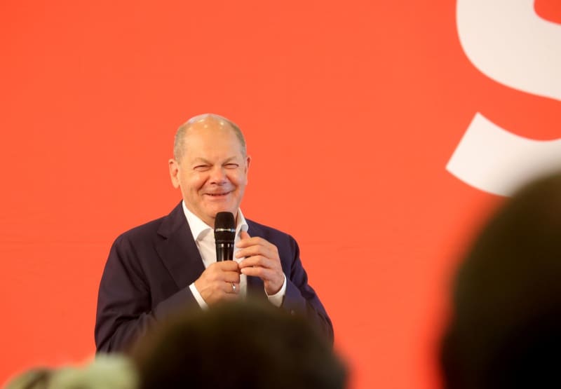 German chancellor defends 2025 budget in face of opposition scorn