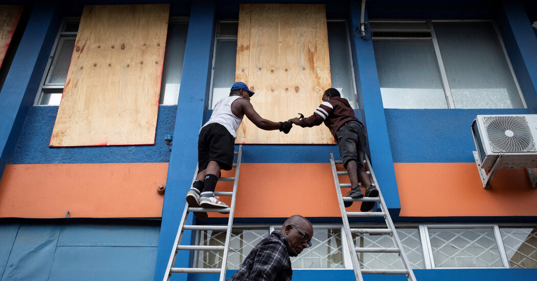 Hurricane Beryl Speeds Toward Jamaica: Live Updates and Forecast Hurricane Beryl Speeds Toward Jamaica: Live Updates and Forecast