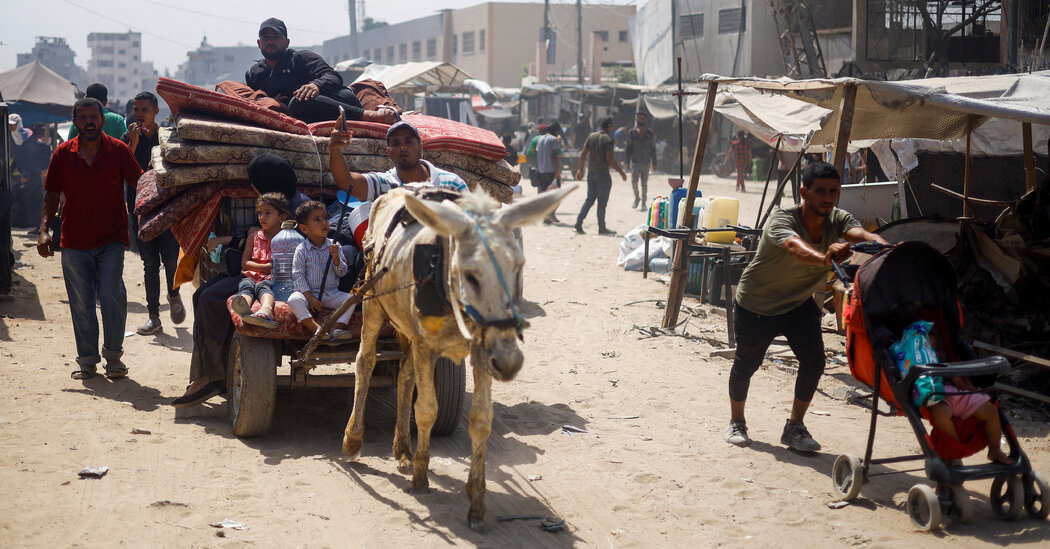 Israel Strikes Southern Gaza After Ordering Evacuations Israel Strikes Southern Gaza After Ordering Evacuations