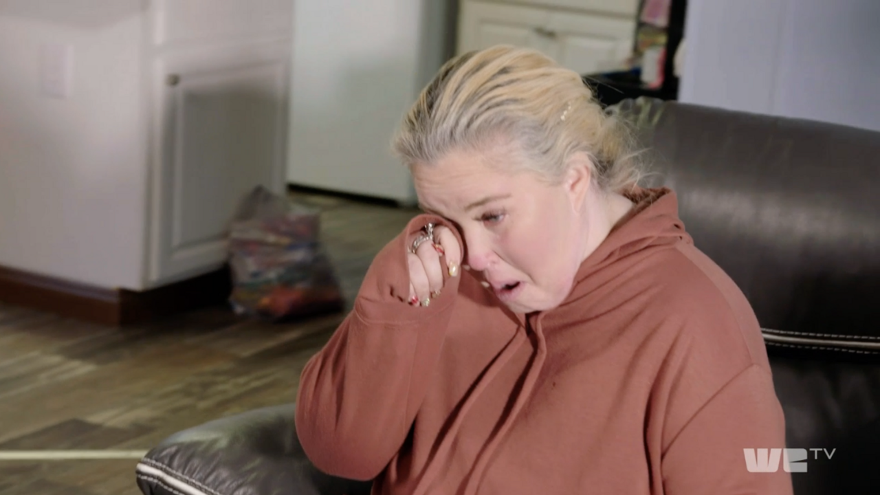 ‘Mama June: Family Crisis’: Mama June Breaks Down as She Grieves the Death of Daughter Anna (Exclusive) ‘Mama June: Family Crisis’: Mama June Breaks Down as She Grieves the Death of Daughter Anna (Exclusive)