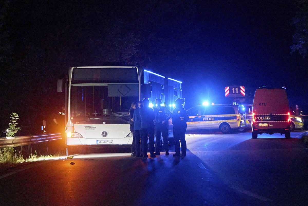 6 people hurt in a knife attack on a bus in Germany. No political or religious motive seen 6 people hurt in a knife attack on a bus in Germany. No political or religious motive seen