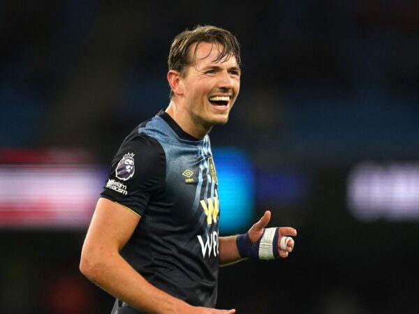 Fulham make bid for Man Utd target Berge