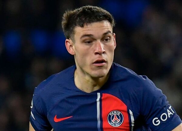 Manuel Ugarte transfer: Manchester United agree terms with Paris Saint-Germain in deal worth up to £50.7m | Football News