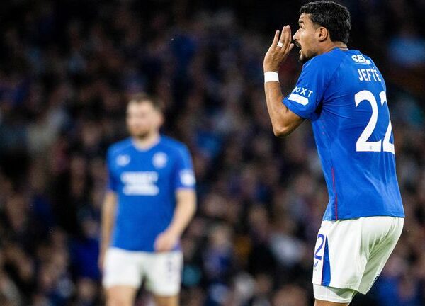 Rangers: Philippe Clement uses Man Utd treble winners as example to lift team | Football News