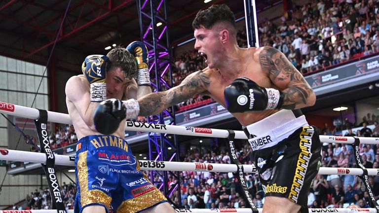 Stephen McKenna stops Joe Laws in three-round all-out brawl on Zak Chelli vs Callum Simpson undercard | Boxing News