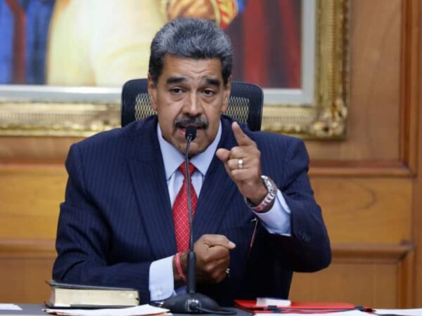 Venezuelan military reaffirms ‘absolute loyalty’ to President Maduro