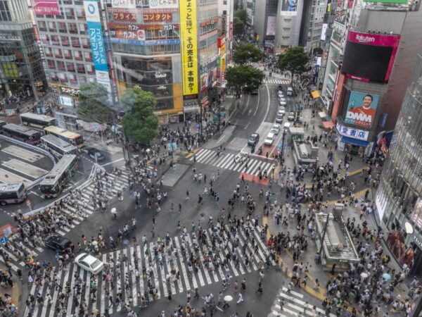 Japan’s New Premier Should Set Fresh Fiscal Target, Adviser Says