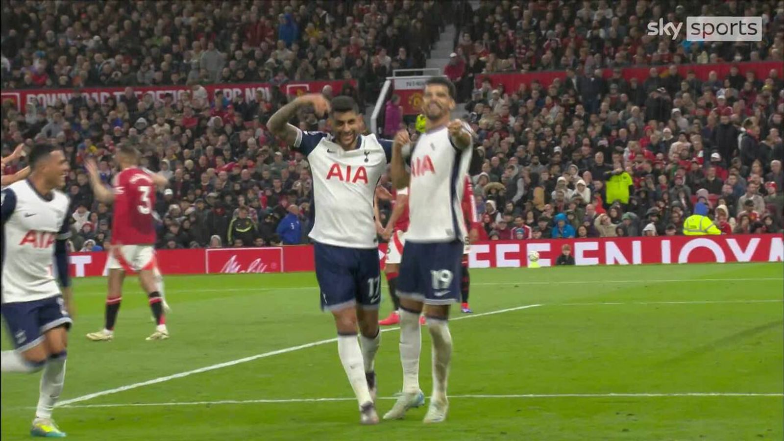 Solanke shows off strikers’ instinct to add a third!