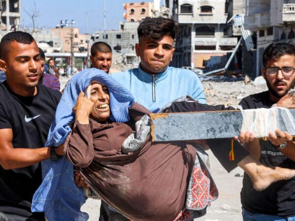 Hospitals move patients as Israeli tanks encircle Jabalia camp