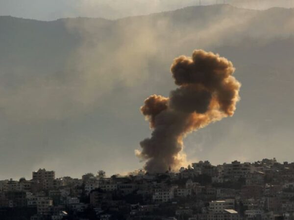 Separate strikes kill two Lebanese soldiers, hurt two UN peacekeepers