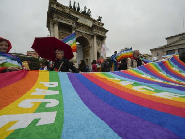 Tens of thousands of demonstrators march across Italy calling for an end to war worldwide