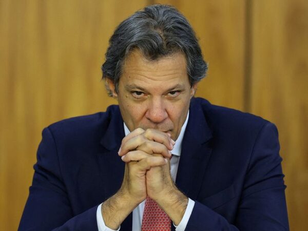 Brazil freezes spending at .33 billion to comply with fiscal rules