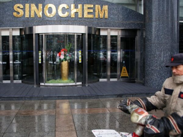 Exclusive-Sinochem may keep bankrupt refineries as auctions draw scant interest, sources say