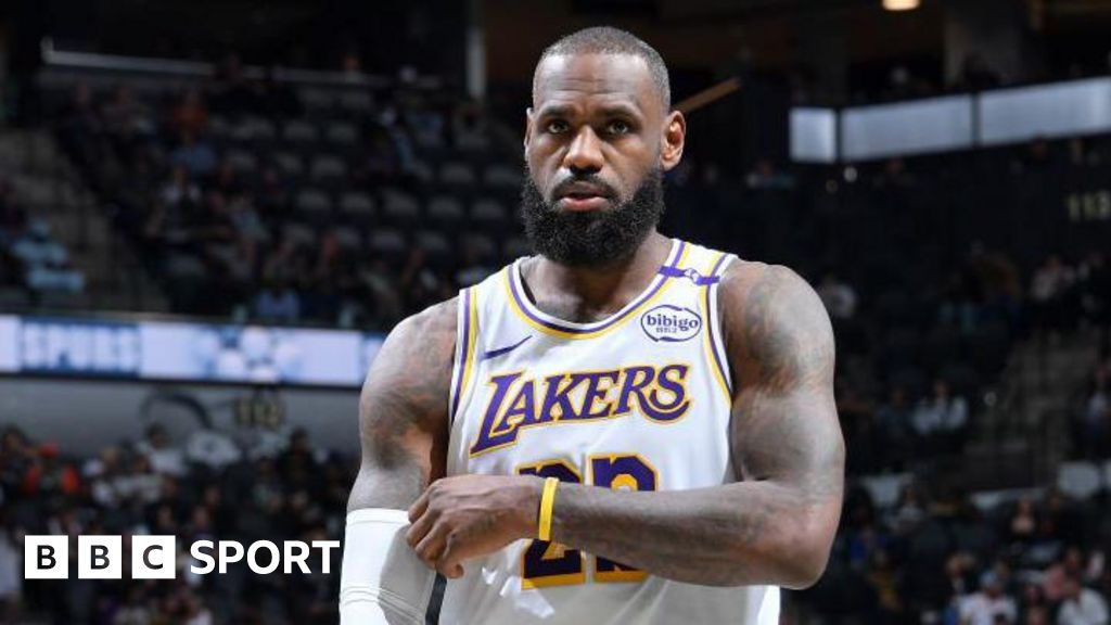 LeBron James makes history as LA Lakers down San Antonio Spurs in NBA Cup LeBron James makes history as LA Lakers down San Antonio Spurs in NBA Cup