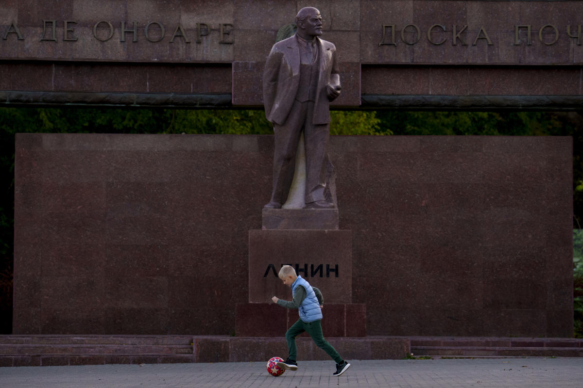 Moldovans to choose president in decisive runoff overshadowed by fraud and intimidation claims Moldovans to choose president in decisive runoff overshadowed by fraud and intimidation claims