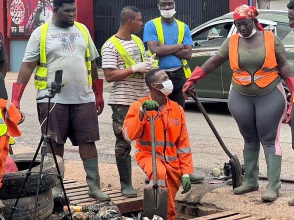 Music stars sing praises of team sweeping Ghana clean