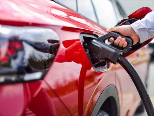 Study shows electric and petrol car prices narrowing in Germany