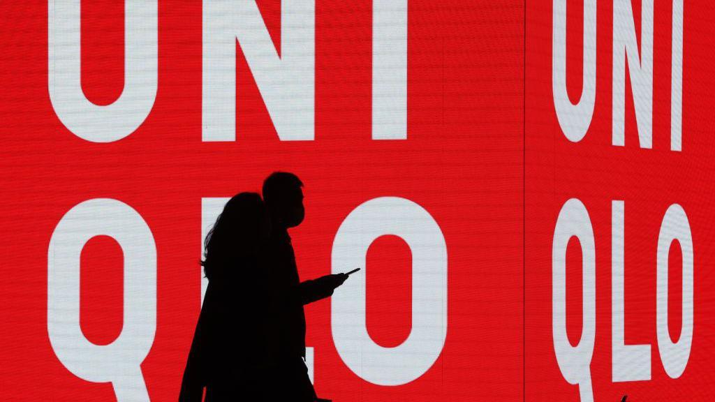 Uniqlo faces China backlash over cotton comments Uniqlo faces China backlash over cotton comments