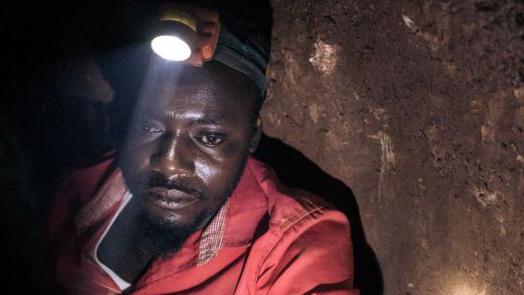 Apple accused of using conflict minerals