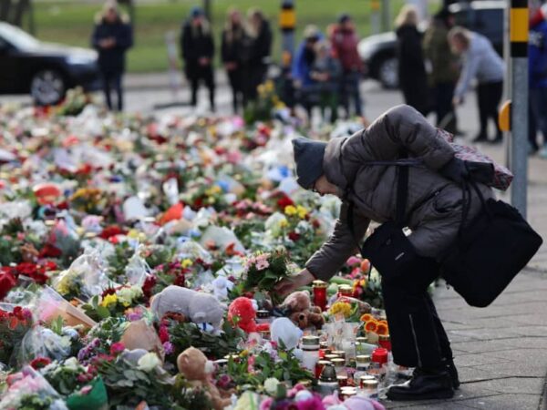 Man causes alarm in German city centre with plastic gun