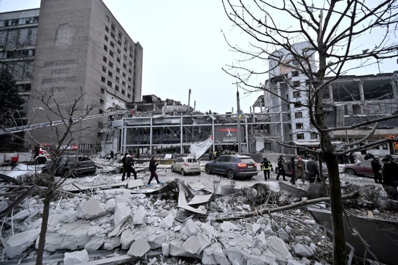 Massive Russian air attacks target Ukrainian energy infrastructure