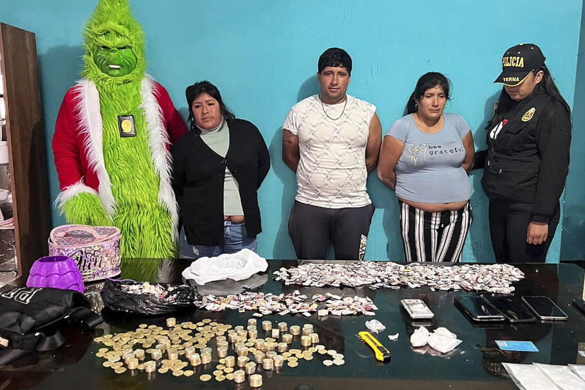 Meet the Grinch who stole Christmas … from alleged drug dealers Meet the Grinch who stole Christmas … from alleged drug dealers