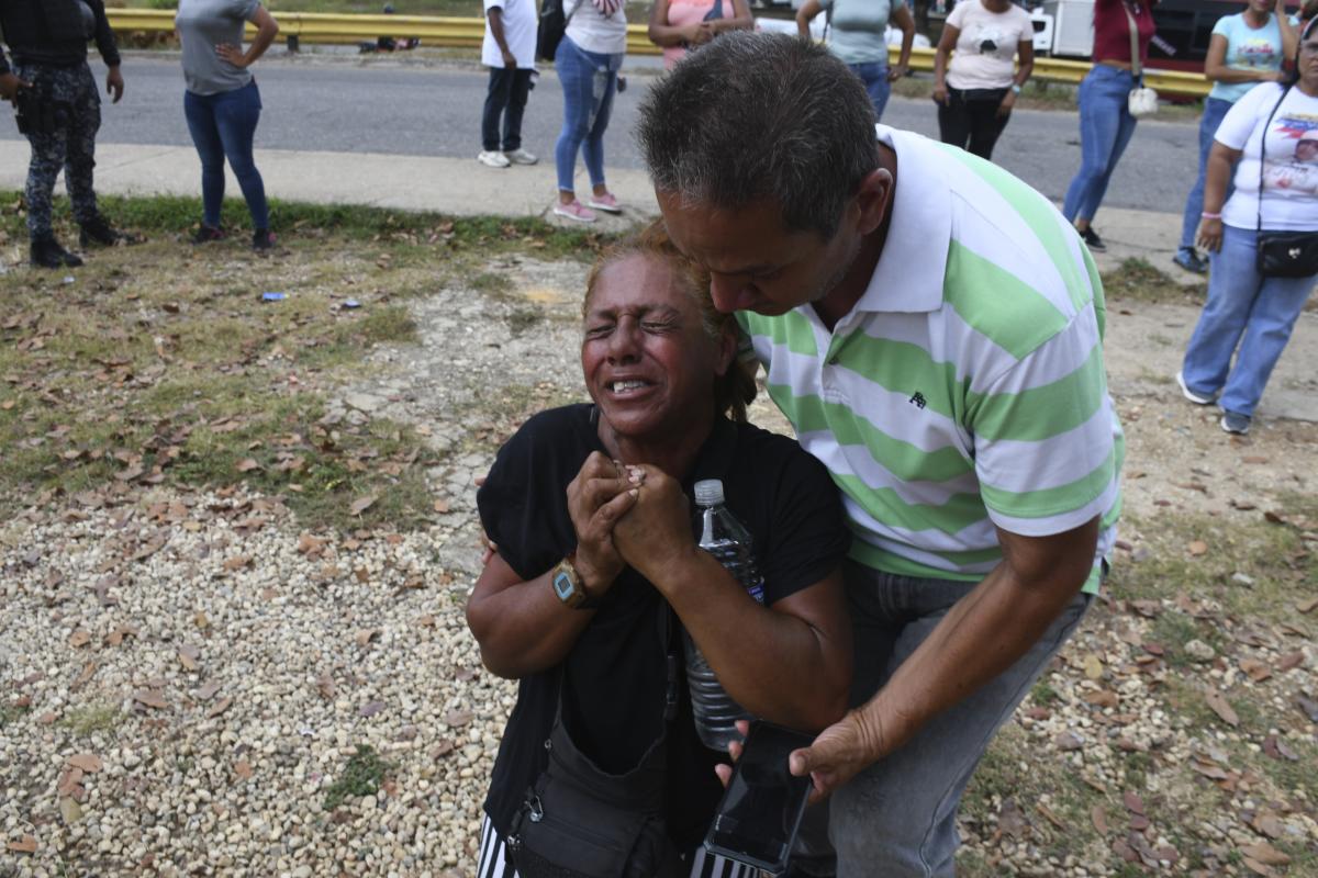 Venezuelan opposition leaders receive the European Union’s top human rights honor