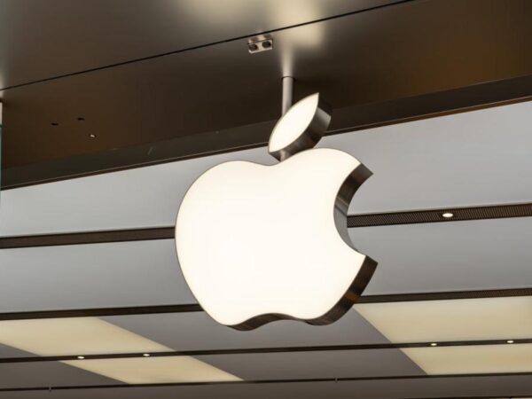 Apple executives discuss potential investment in Indonesia