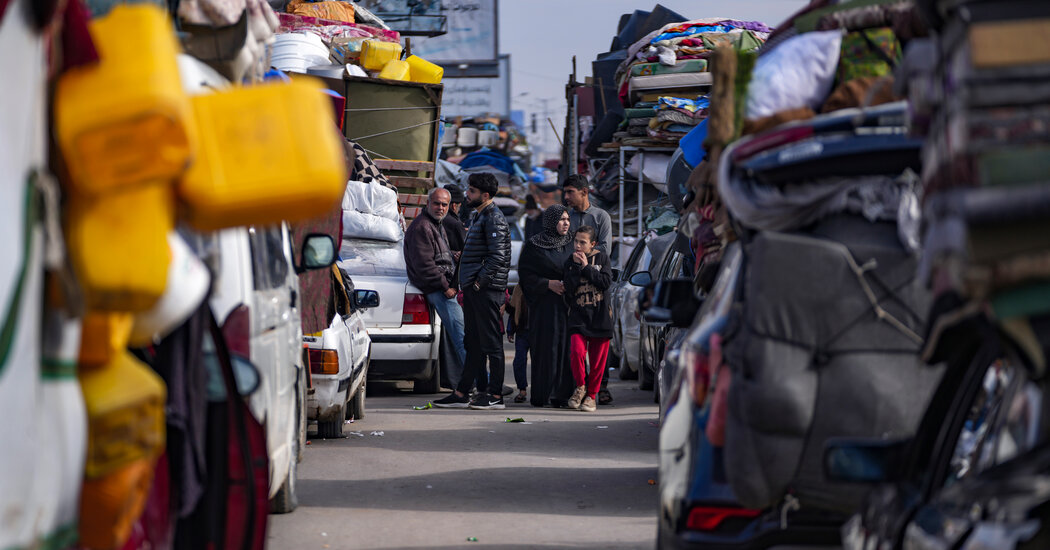 As Thousands Try to Return Home, Fragile Mideast Cease-Fires Are Tested