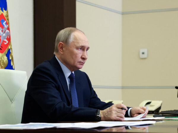 Biden Aides Warned Putin as Russia’s Shadow War Threatened Air Disaster