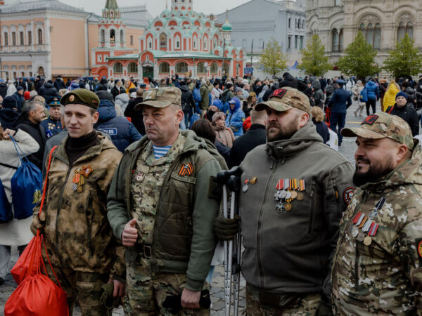 Chastened by Past Wars, Kremlin Tries to Elevate Its Veterans