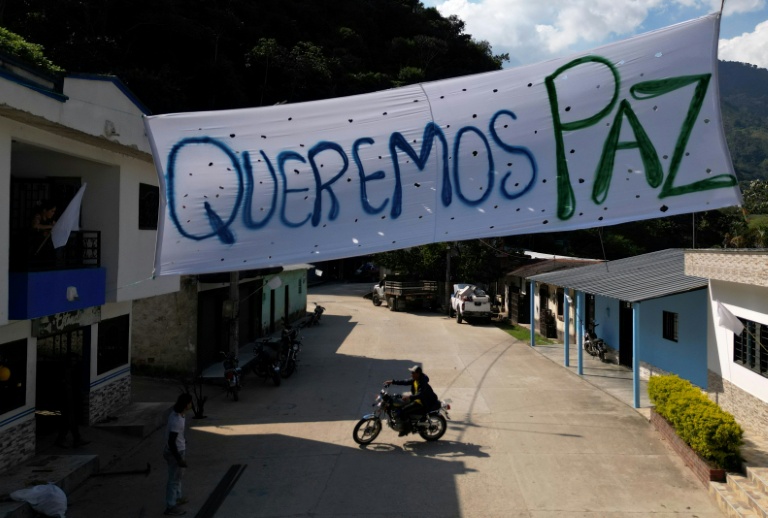 Colombians swept up in bloody guerrilla violence