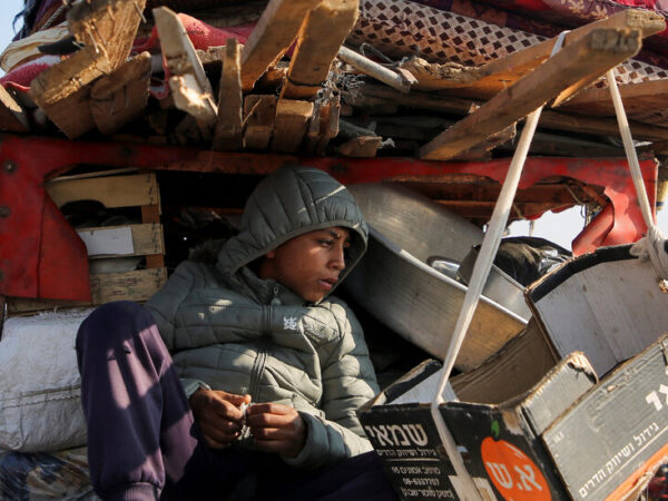 Displaced Palestinians Trek Home to Northern Gaza as Israel-Hamas Cease-Fire Holds: Live Updates