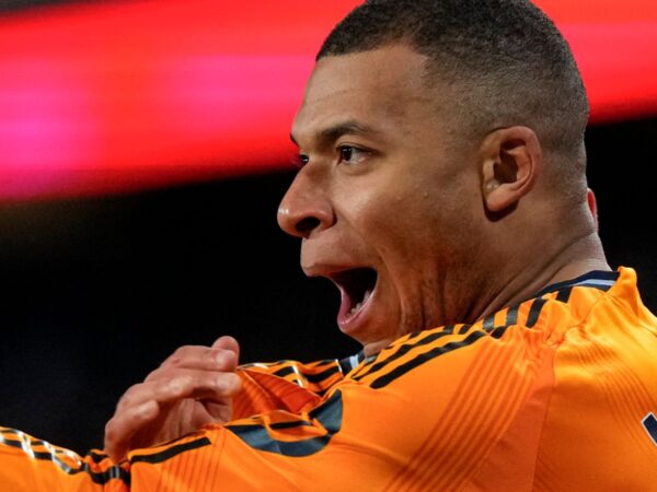 Mbappe scores first Real Madrid hat-trick in win at Valladolid Mbappe scores first Real Madrid hat-trick in win at Valladolid